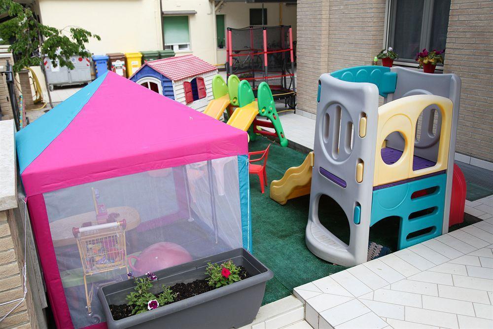 Hotel Ambra Cesenatico Dış mekan fotoğraf