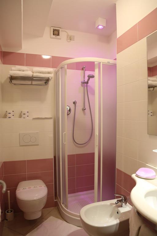 Hotel Ambra Cesenatico Oda fotoğraf