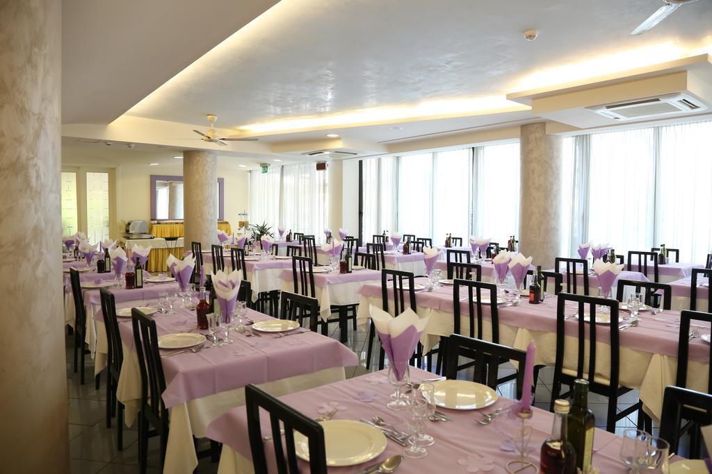Hotel Ambra Cesenatico Dış mekan fotoğraf