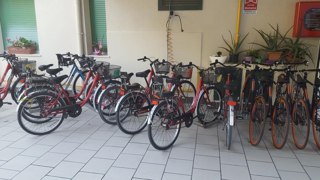 Hotel Ambra Cesenatico Dış mekan fotoğraf